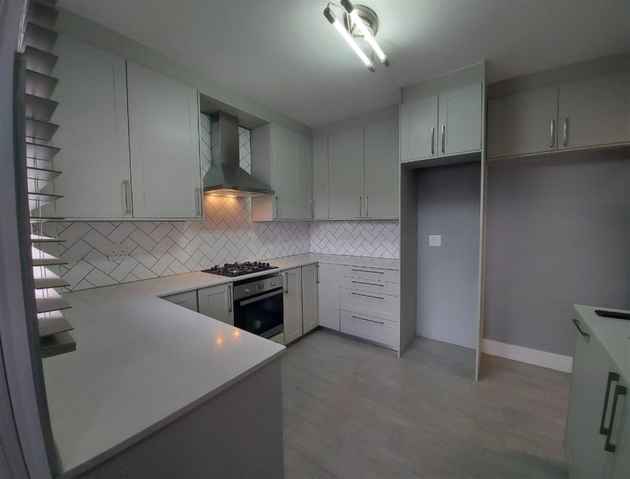 To Let 2 Bedroom Property for Rent in Claremont Western Cape
